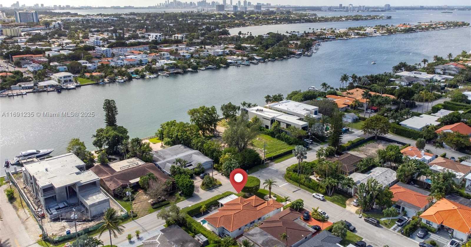 Small Image of 8801 DICKENS AVE, Surfside Number 7