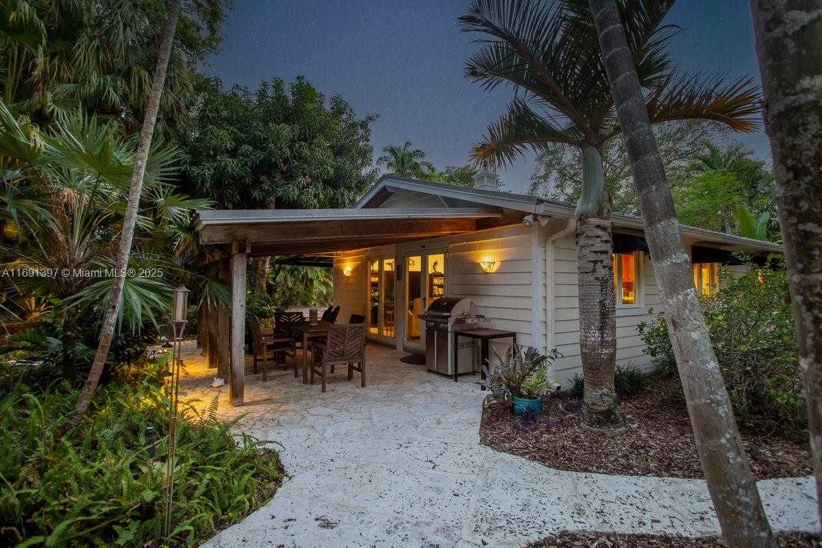 Small Image of 13470 SOUTH WEST 67TH AVE, Pinecrest Number 16