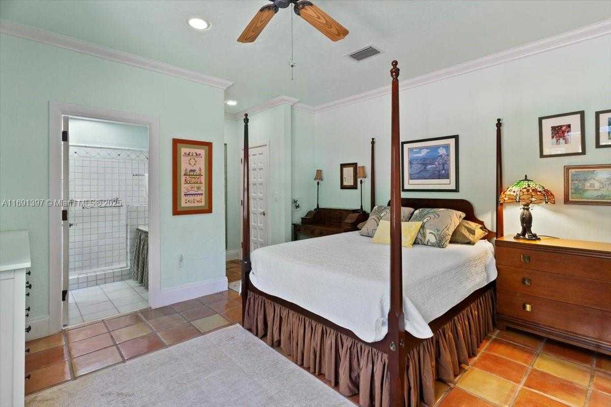 Small Image of 13470 SOUTH WEST 67TH AVE, Pinecrest Number 18