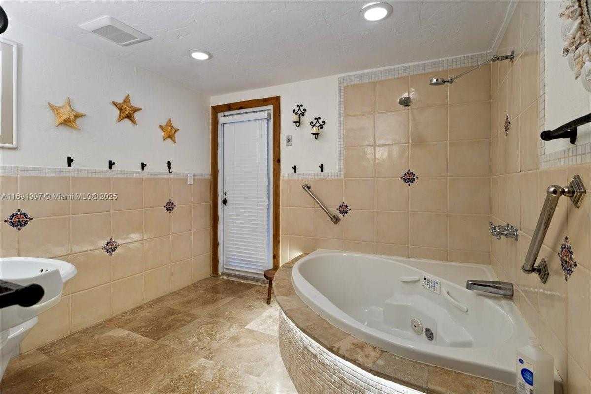 Small Image of 13470 SOUTH WEST 67TH AVE, Pinecrest Number 25