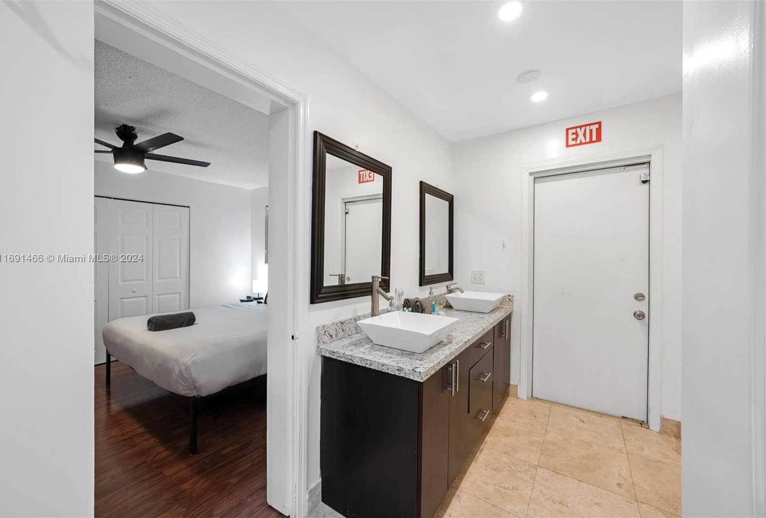 Small Image of 5000 GRANT ST, Hollywood Number 25