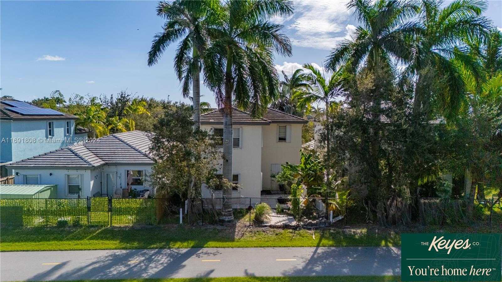 Small Image of 3641 NORTH EAST 4TH ST, Homestead Number 6