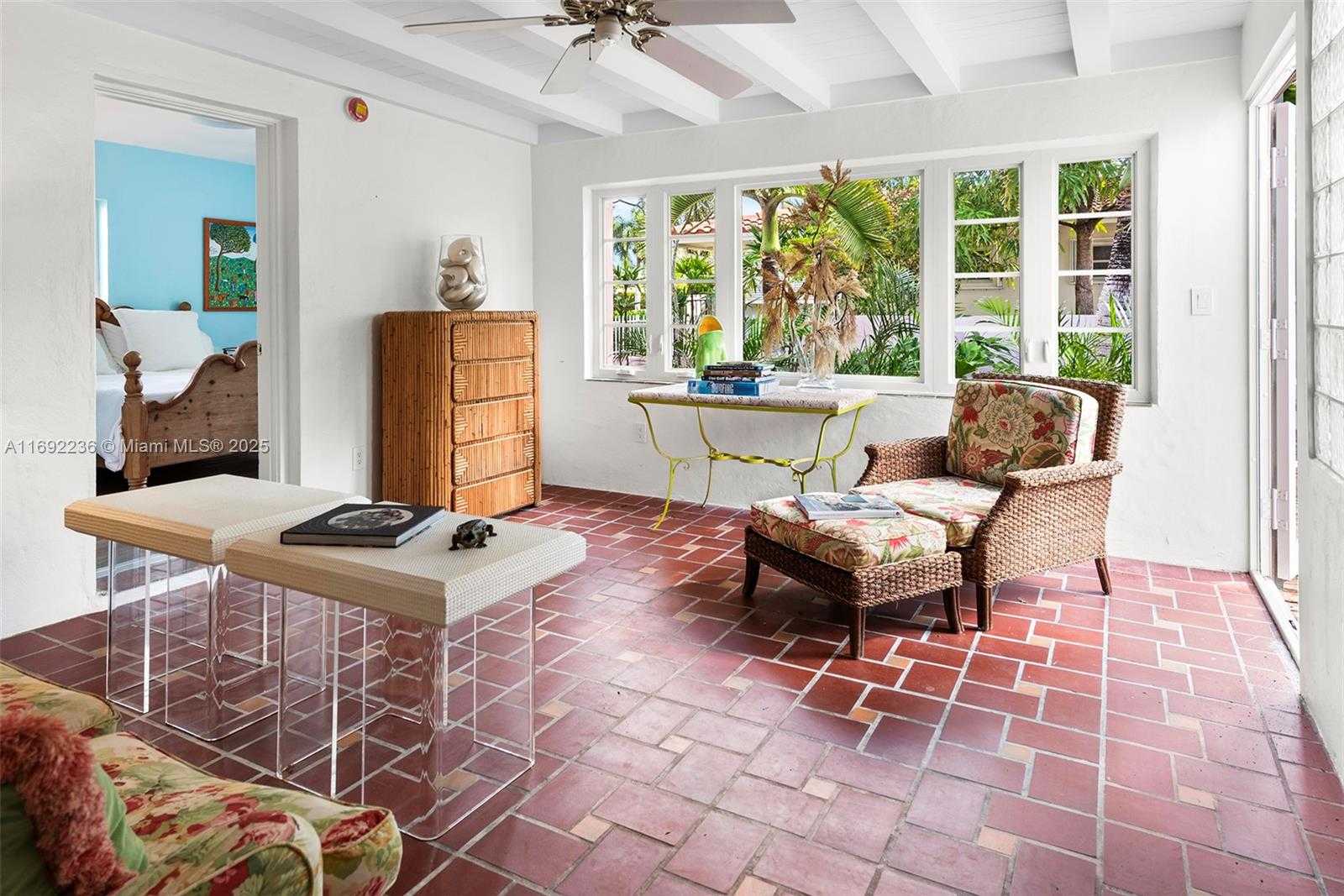 Small Image of 856 TYLER ST, Hollywood Number 16