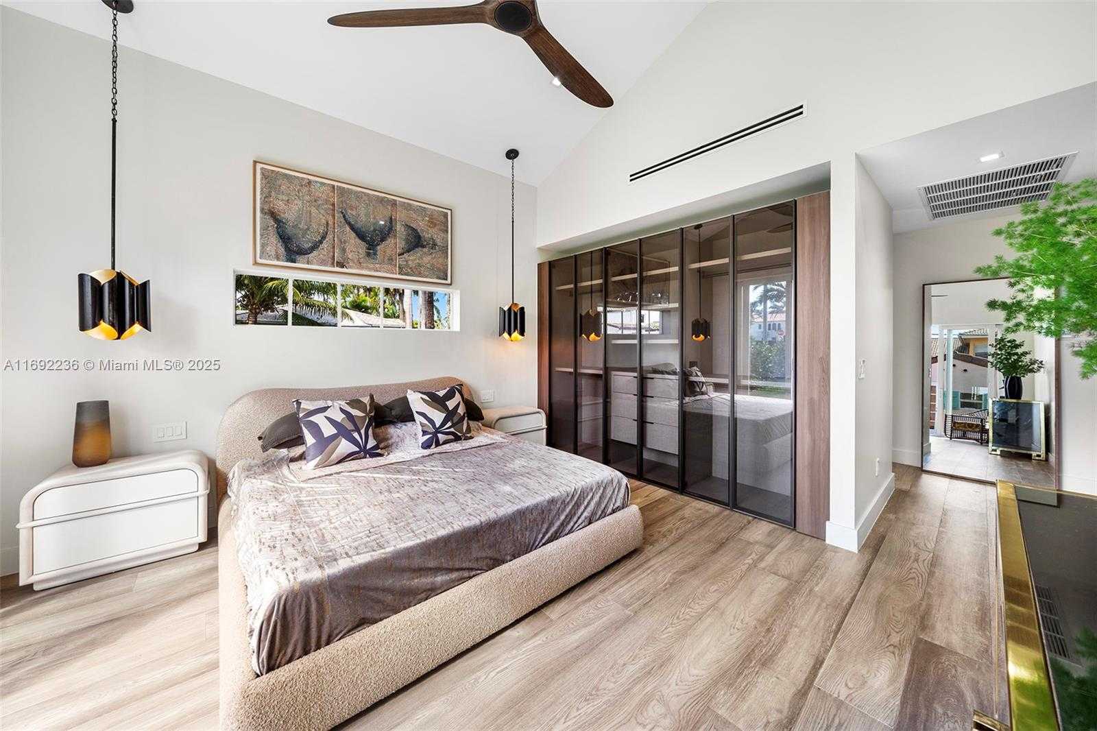 Small Image of 856 TYLER ST, Hollywood Number 18