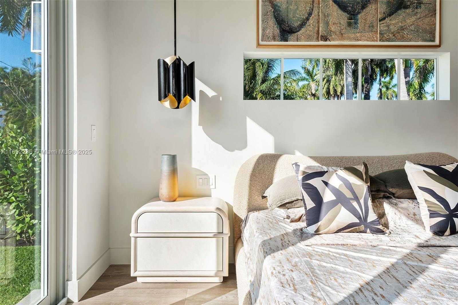 Small Image of 856 TYLER ST, Hollywood Number 20