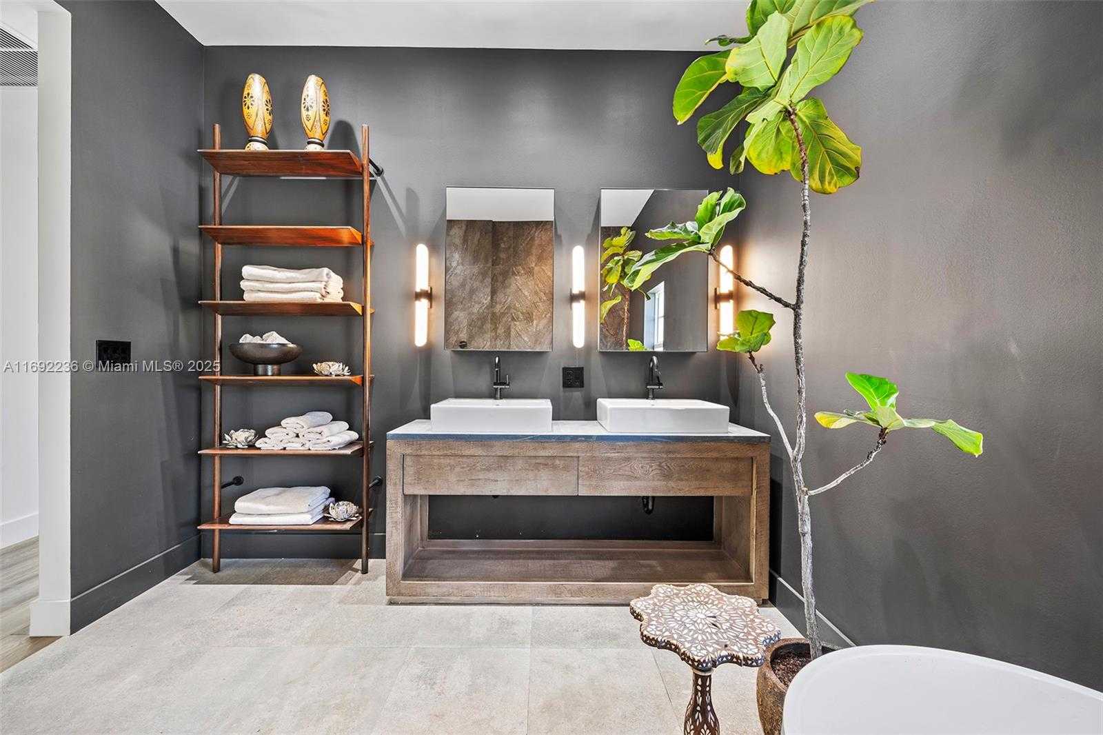 Small Image of 856 TYLER ST, Hollywood Number 25