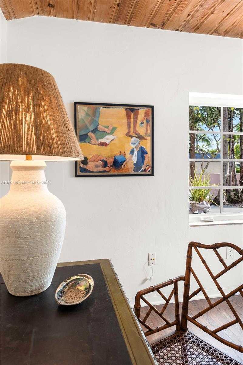 Small Image of 856 TYLER ST, Hollywood Number 40