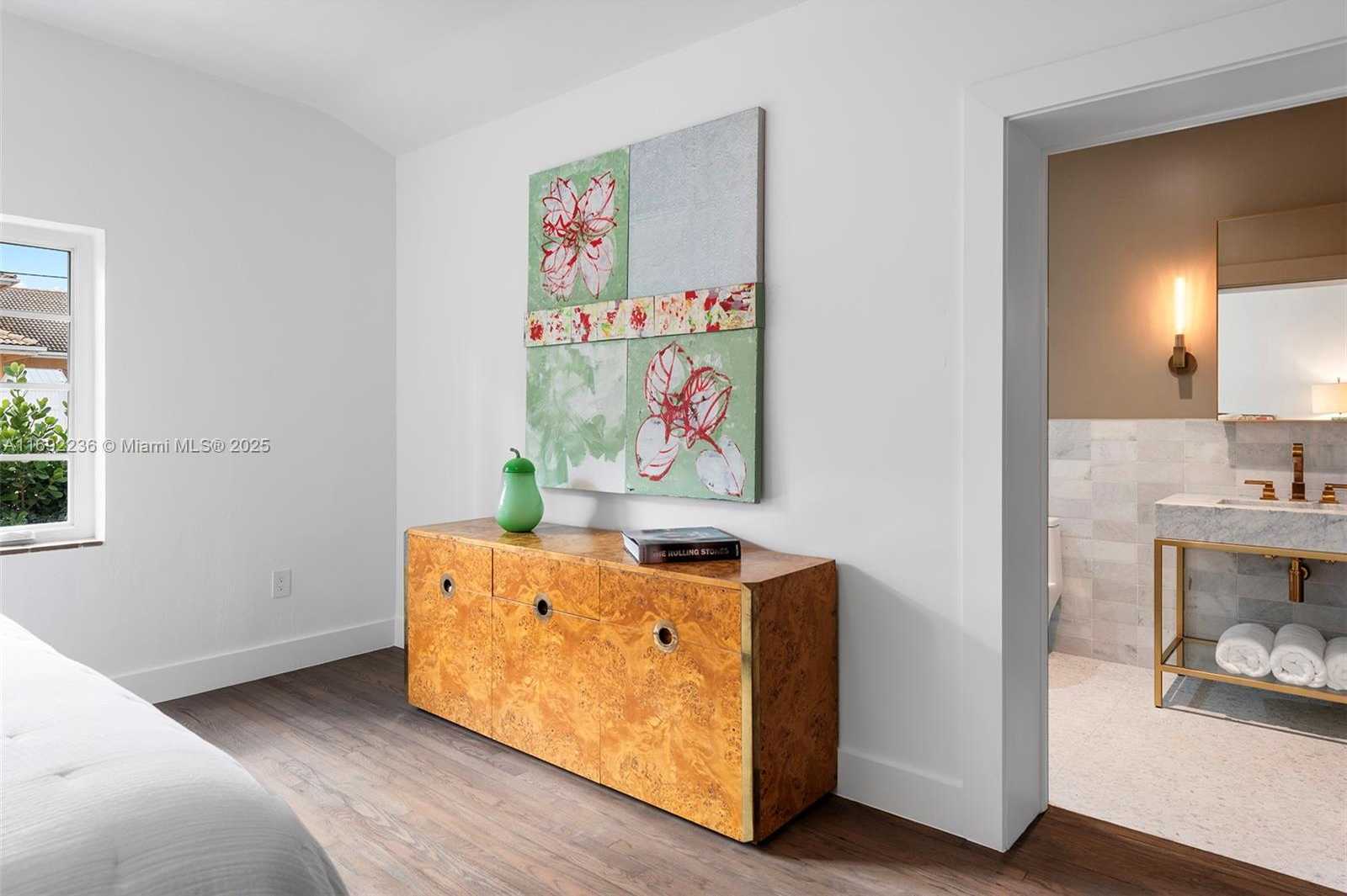Small Image of 856 TYLER ST, Hollywood Number 43
