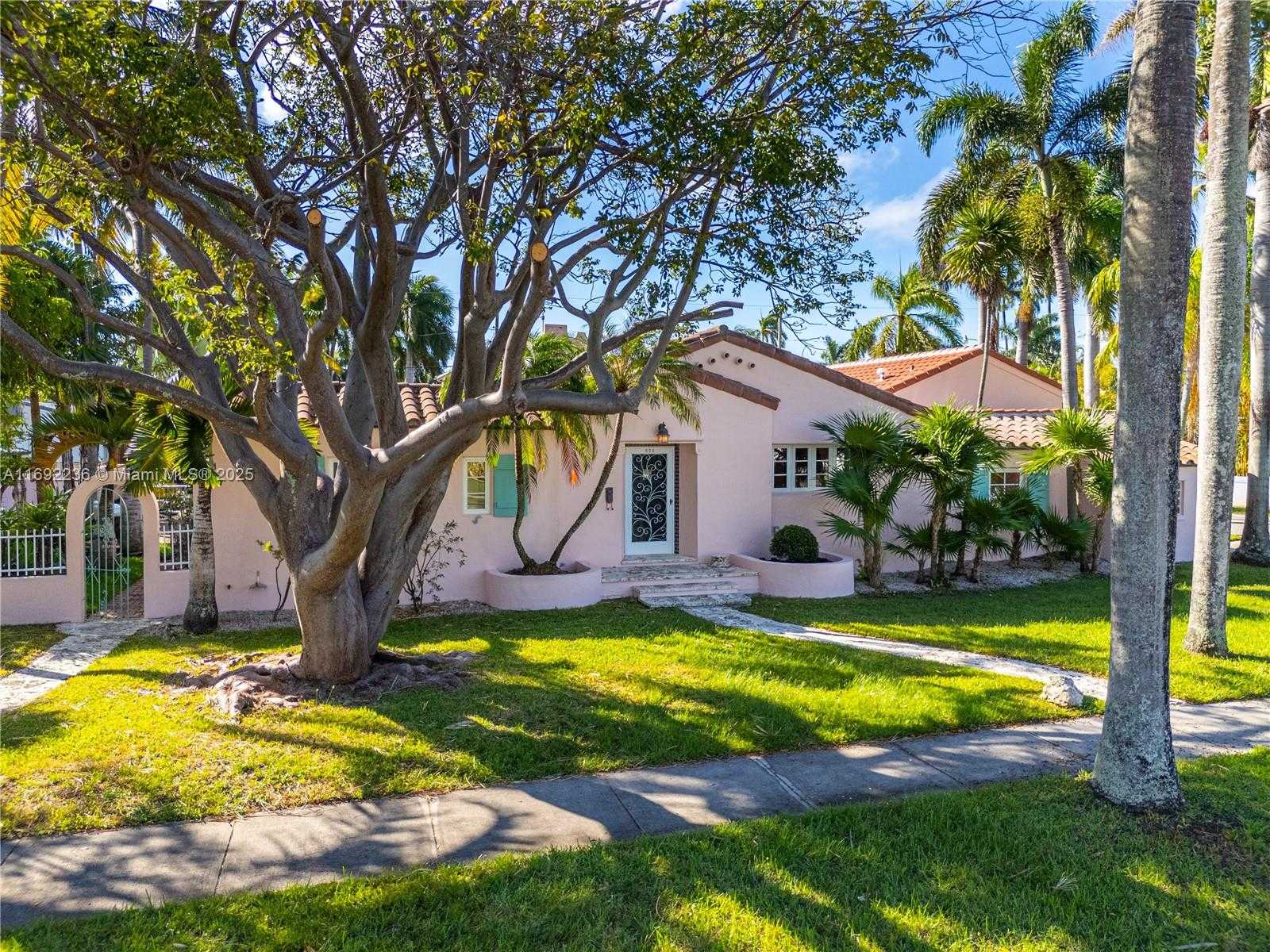 Small Image of 856 TYLER ST, Hollywood Number 53