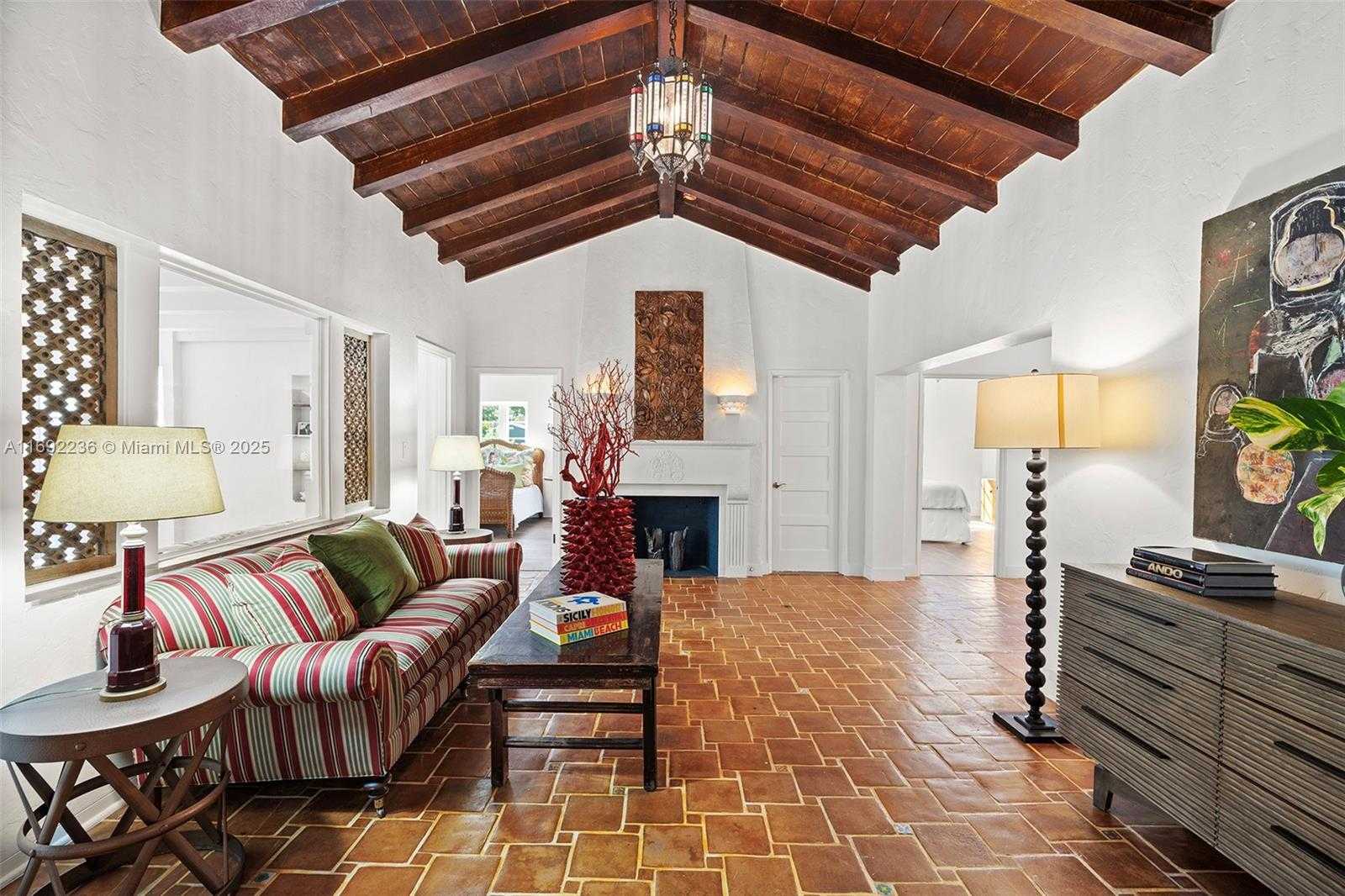 Small Image of 856 TYLER ST, Hollywood Number 6