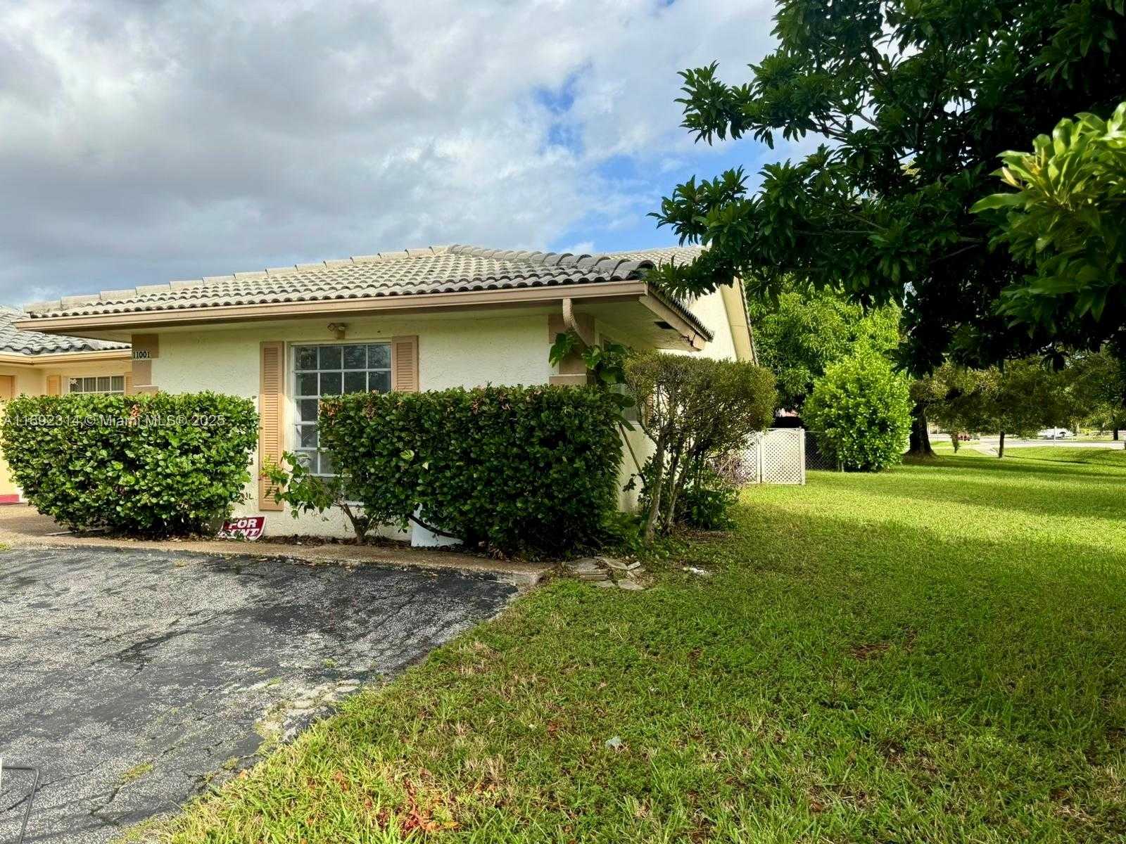 Small Image of 11001 NORTH WEST 44TH ST #EAST, Coral Springs Number 2