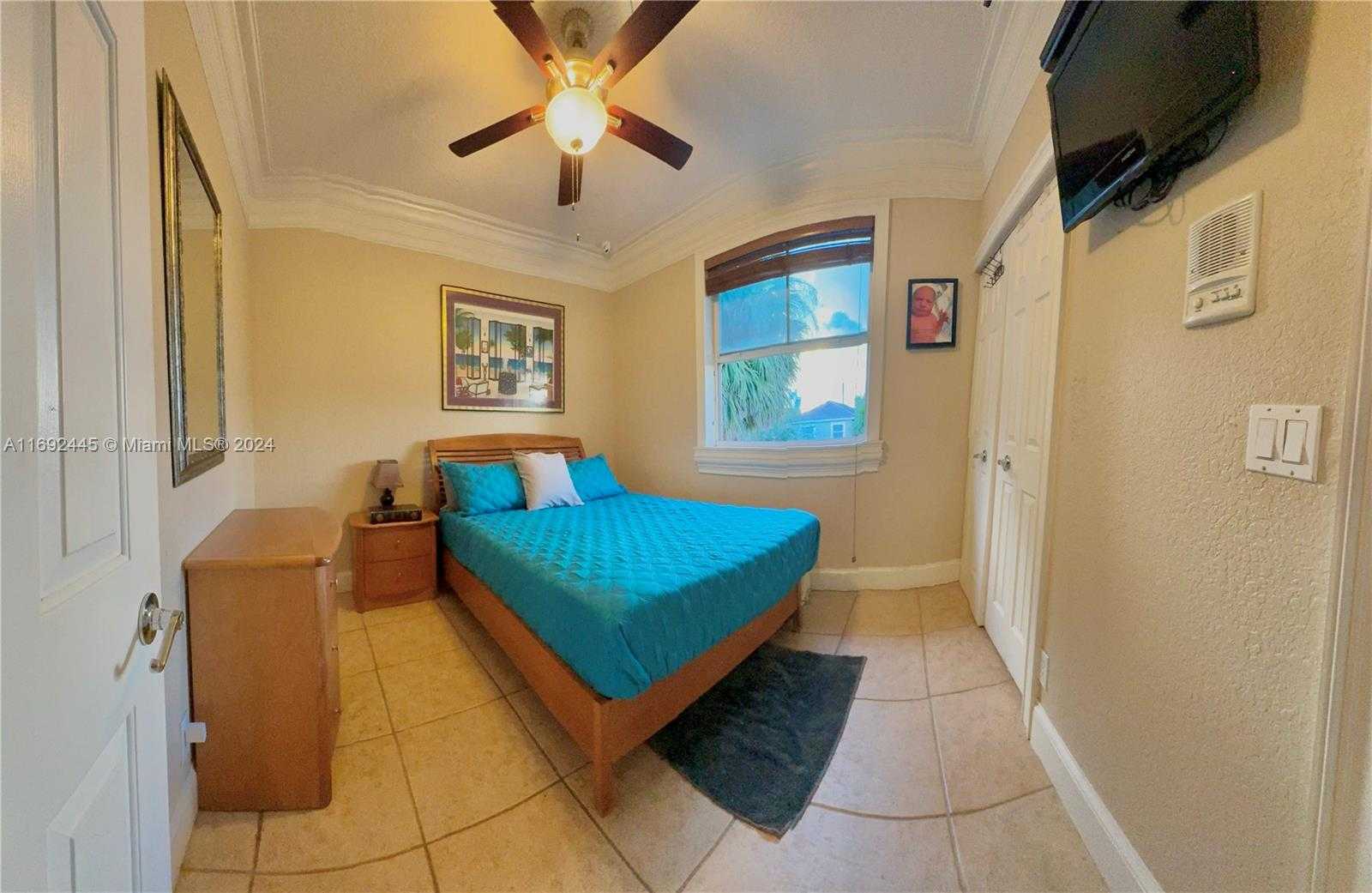 Small Image of 5363 SOUTH WEST 38TH AVE, Hollywood Number 16