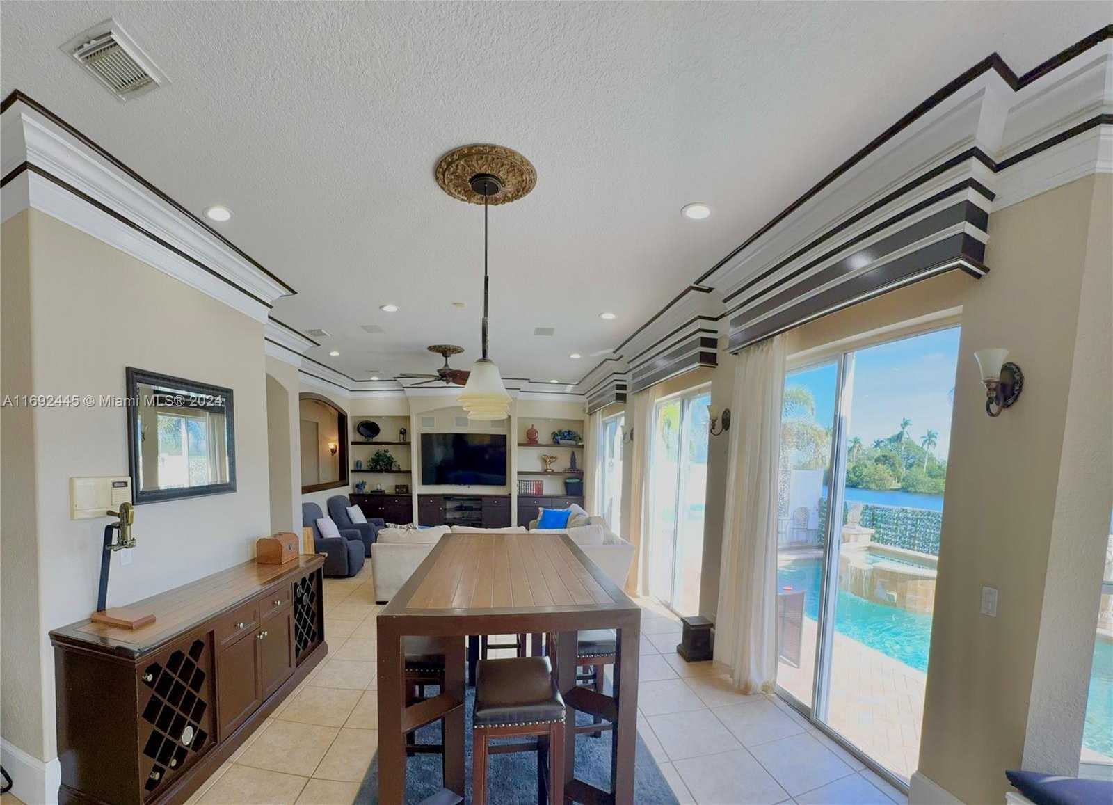 Small Image of 5363 SOUTH WEST 38TH AVE, Hollywood Number 7