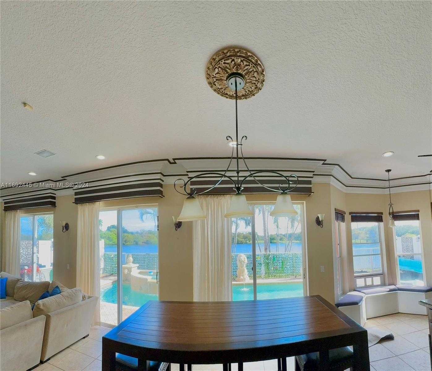 Small Image of 5363 SOUTH WEST 38TH AVE, Hollywood Number 8