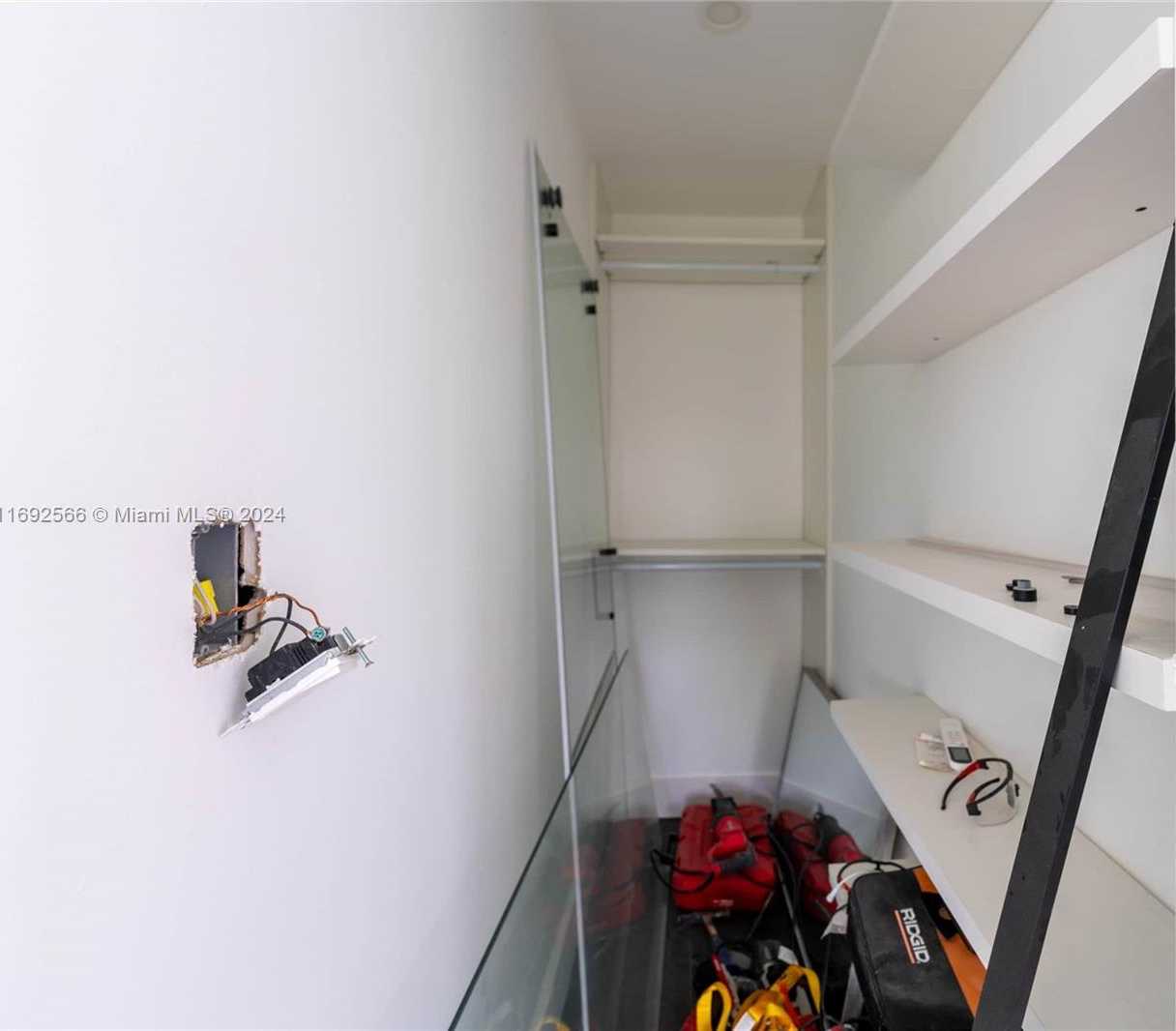 Small Image of 2537 MARATHON LN, Fort Lauderdale Number 19
