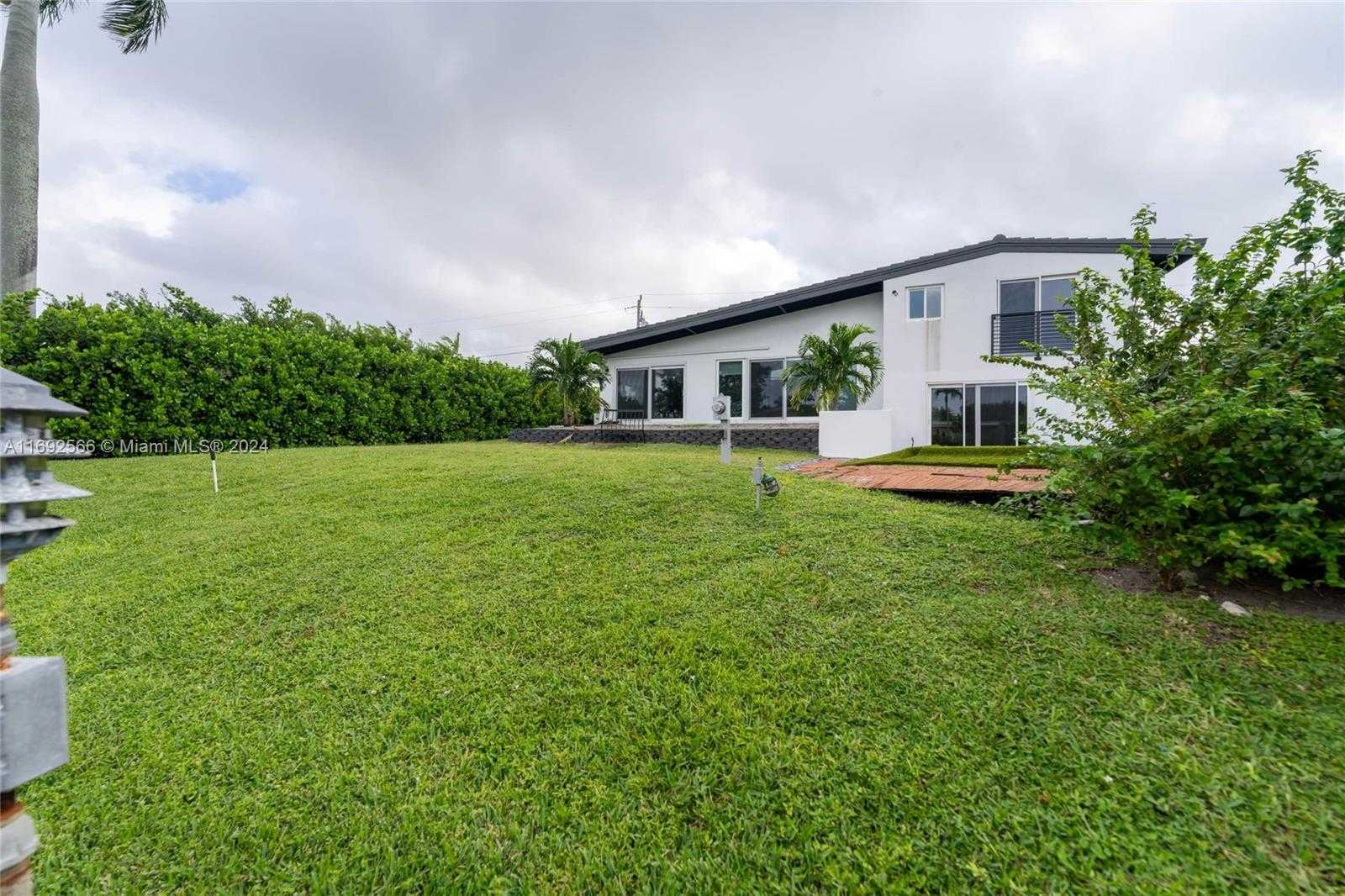 Small Image of 2537 MARATHON LN, Fort Lauderdale Number 35