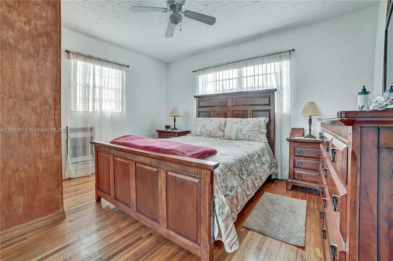 Small Image of 6525 MAYO ST, Hollywood Number 10