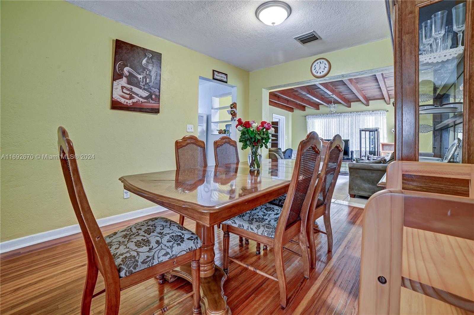 Small Image of 6525 MAYO ST, Hollywood Number 18