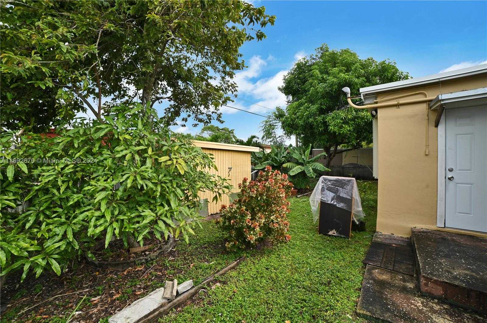 Small Image of 6525 MAYO ST, Hollywood Number 30