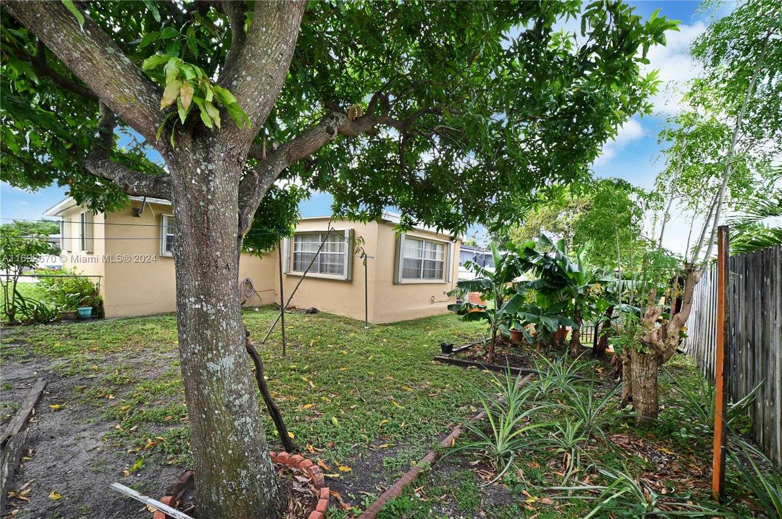 Small Image of 6525 MAYO ST, Hollywood Number 32