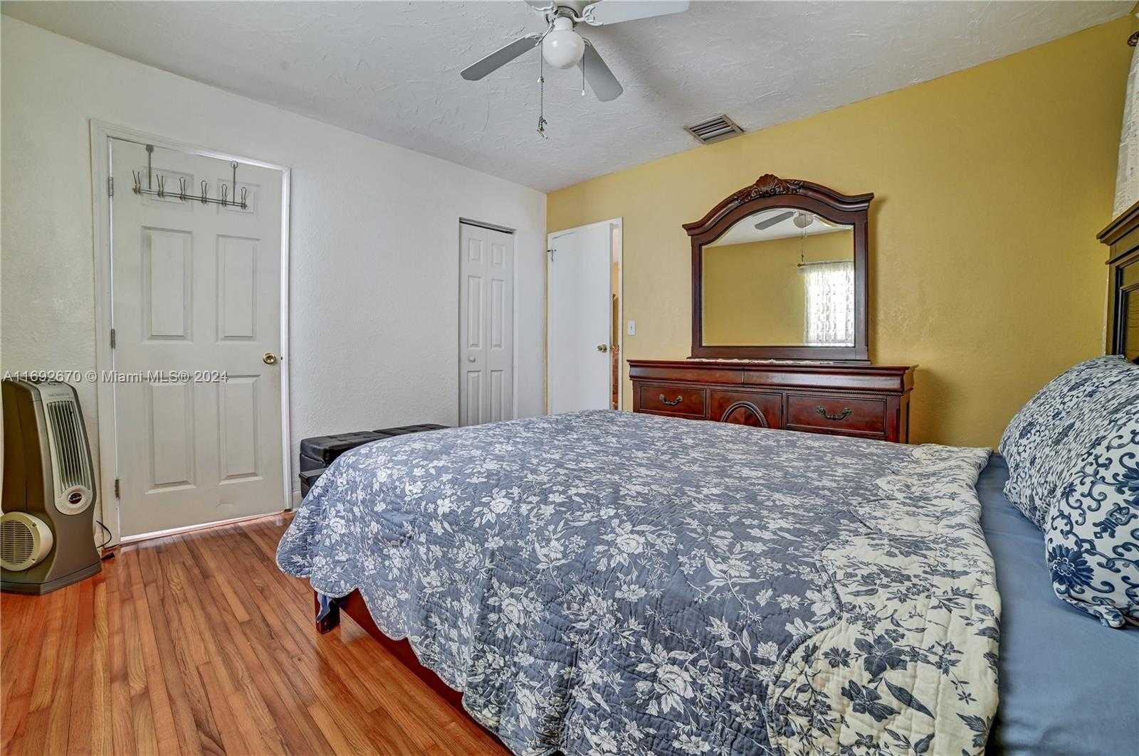 Small Image of 6525 MAYO ST, Hollywood Number 6