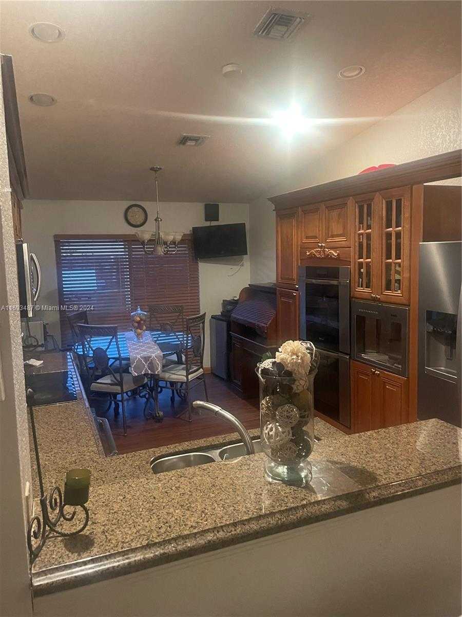Imagen de Pequeño Objeto
