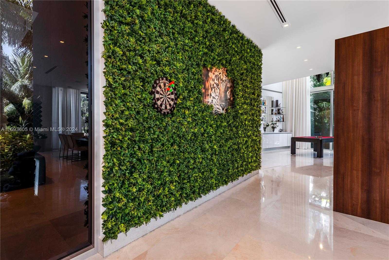 Small Image of 400 TAMARIND DR, Hallandale Beach Number 18