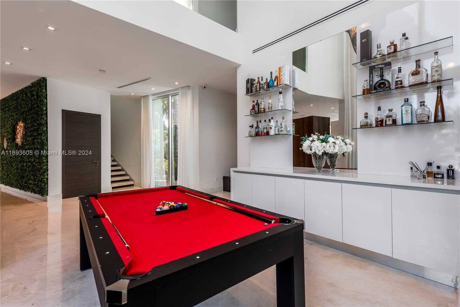 Small Image of 400 TAMARIND DR, Hallandale Beach Number 20