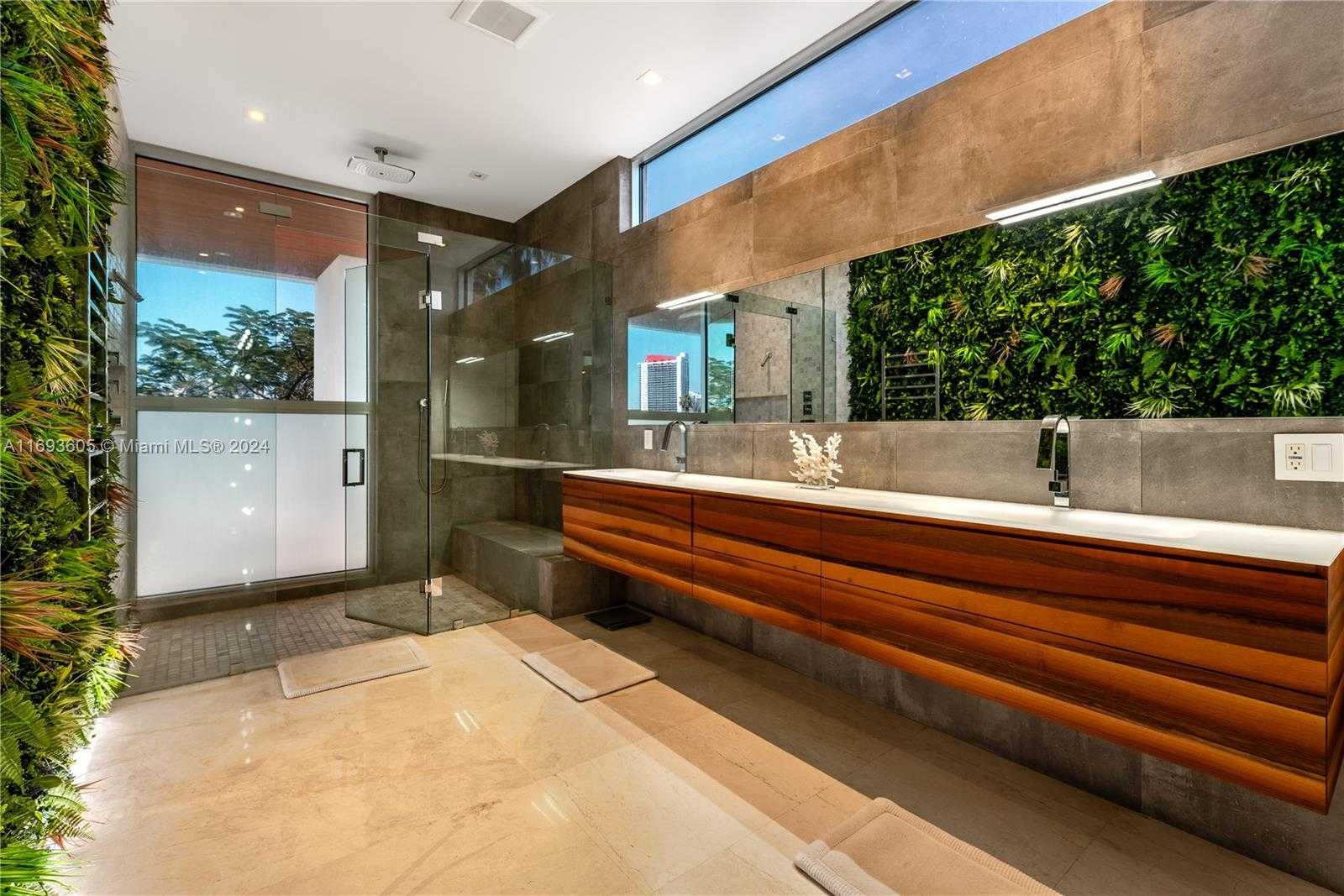Small Image of 400 TAMARIND DR, Hallandale Beach Number 27