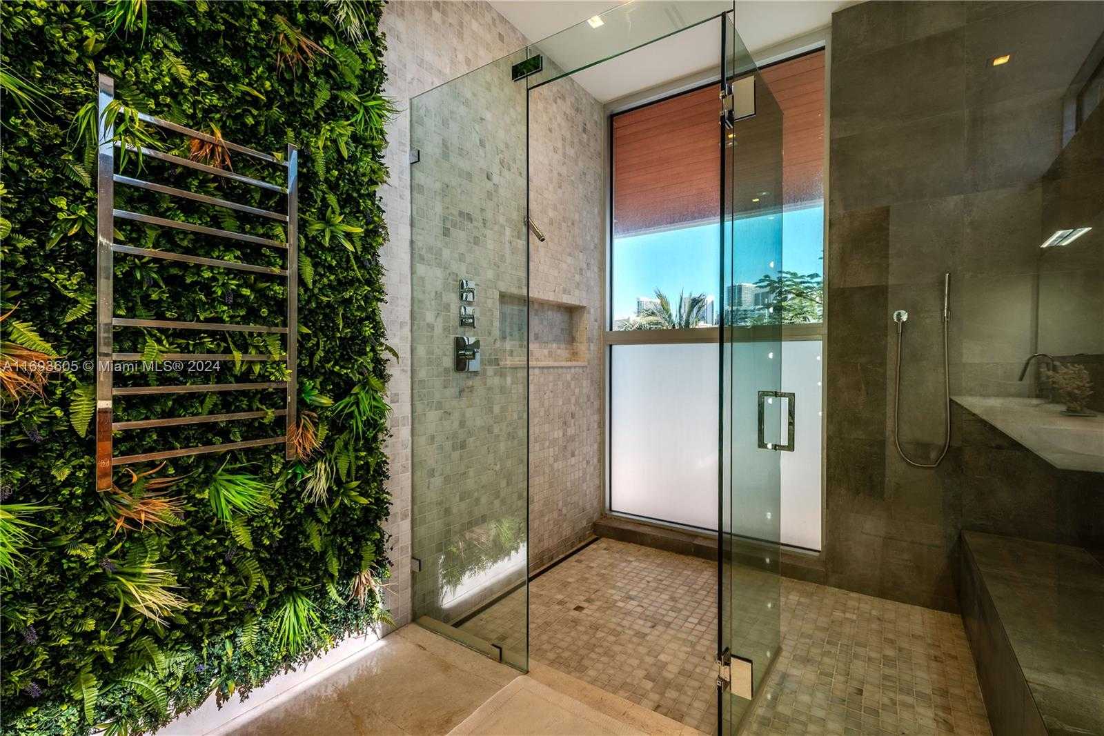 Small Image of 400 TAMARIND DR, Hallandale Beach Number 29