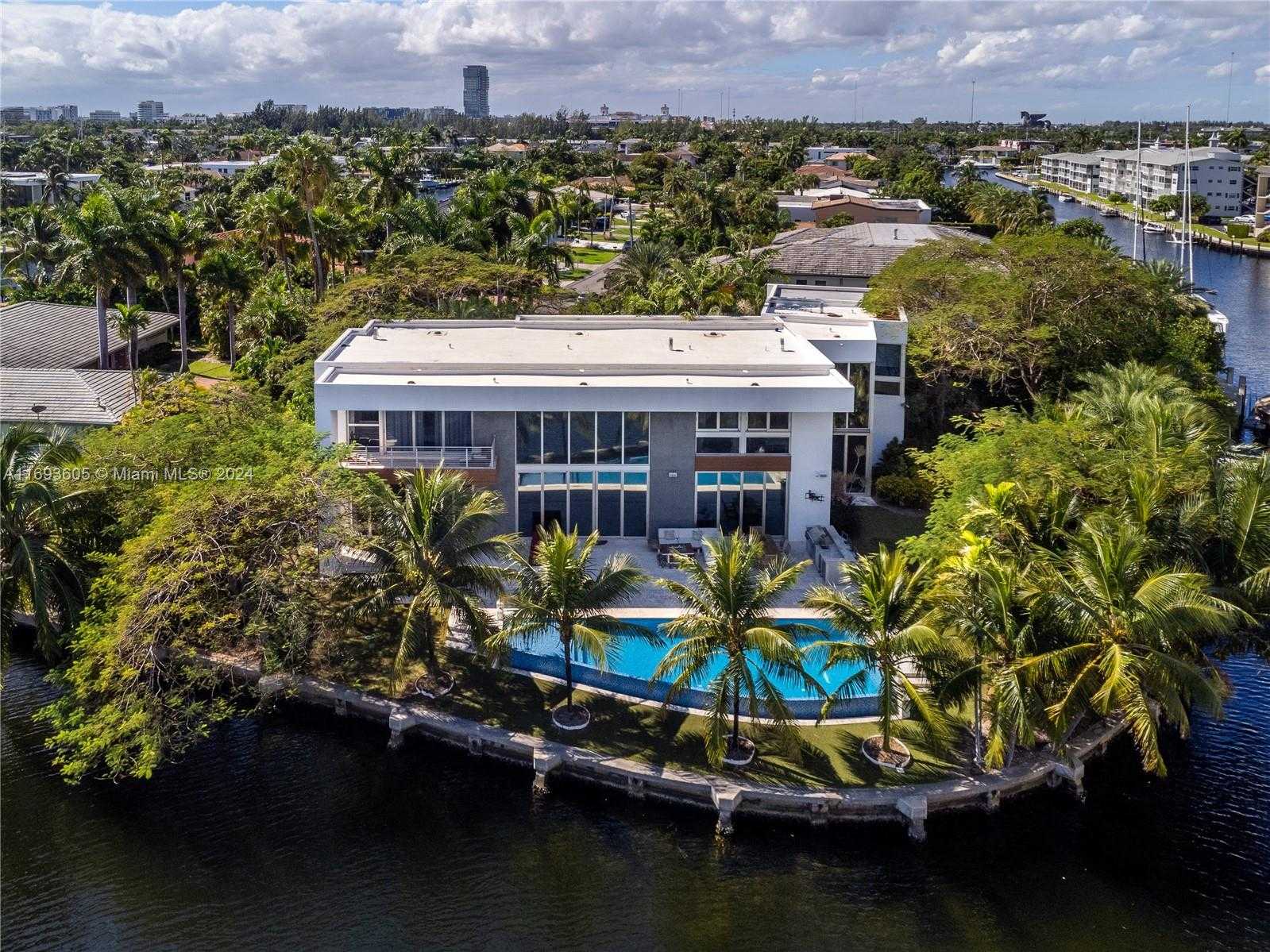 Small Image of 400 TAMARIND DR, Hallandale Beach Number 42