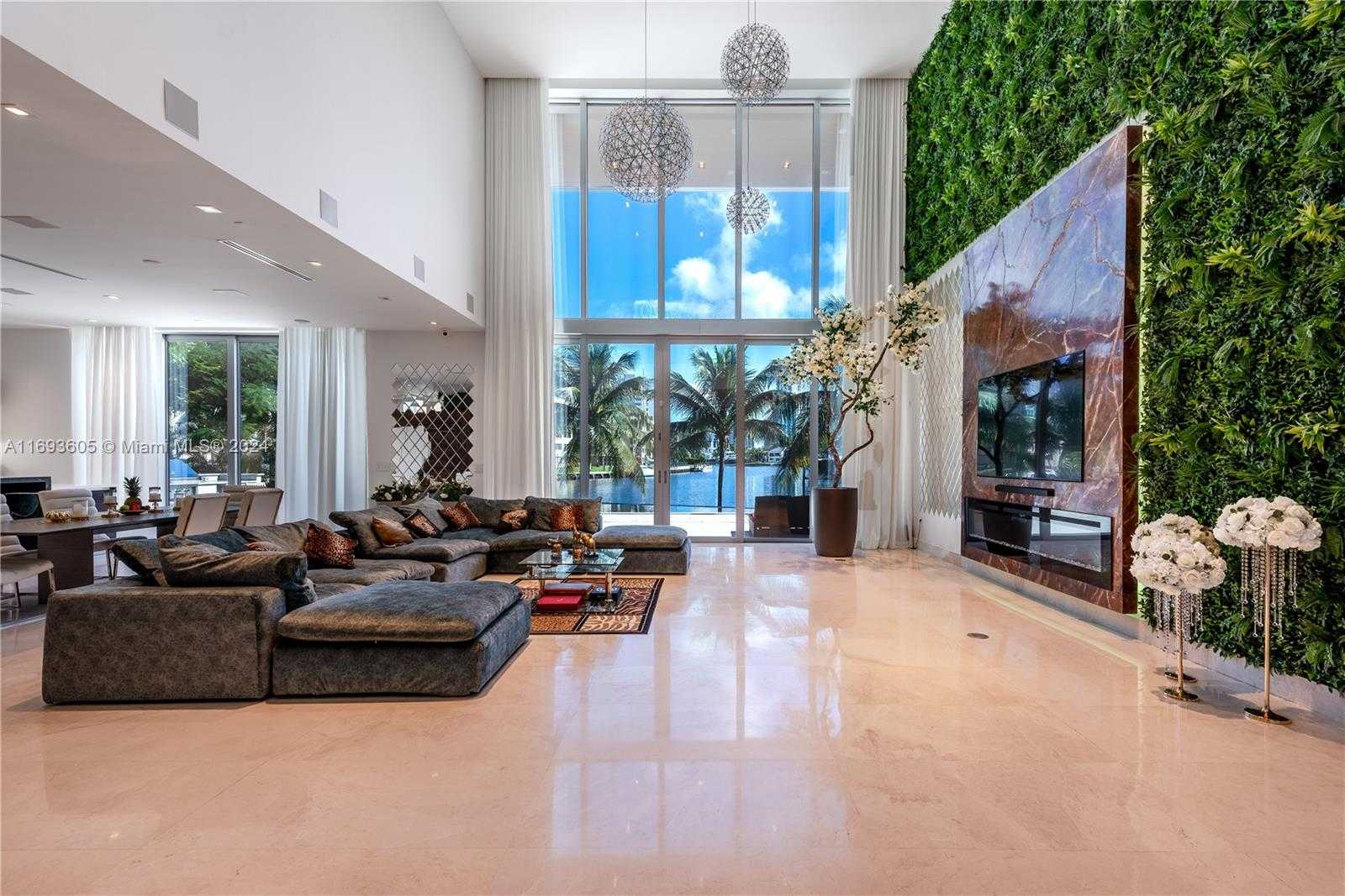 Small Image of 400 TAMARIND DR, Hallandale Beach Number 9