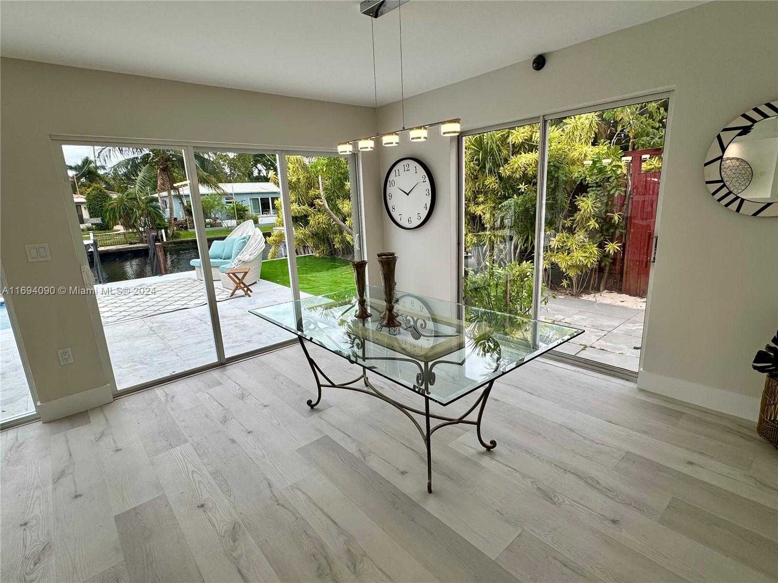 Small Image of 1012 TANGELO ISLE, Fort Lauderdale Number 14