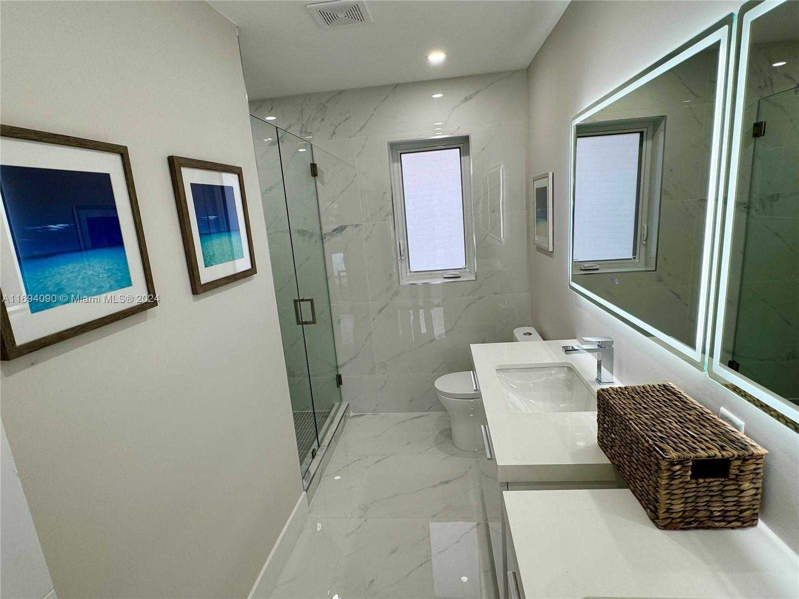 Small Image of 1012 TANGELO ISLE, Fort Lauderdale Number 23
