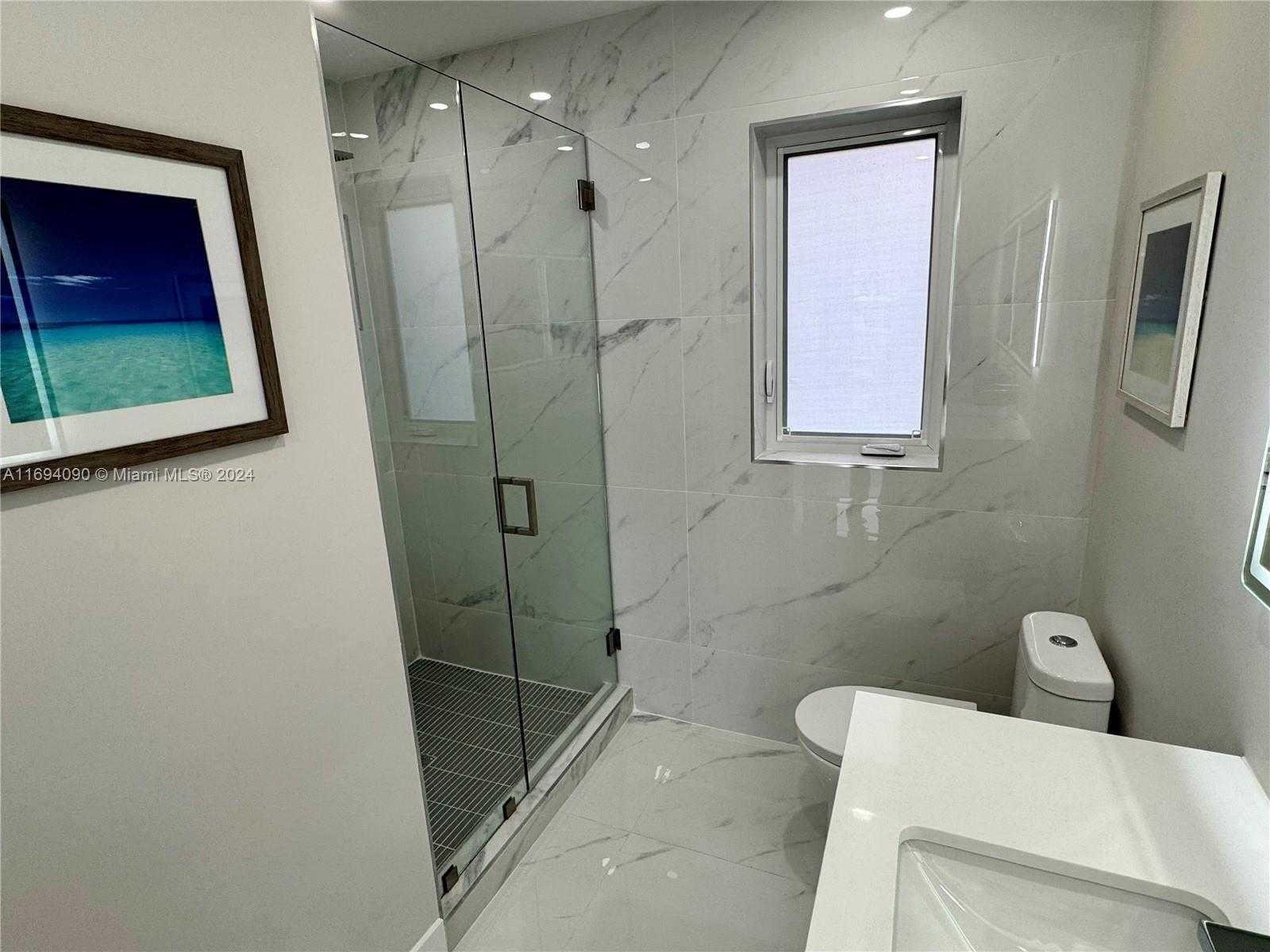 Small Image of 1012 TANGELO ISLE, Fort Lauderdale Number 25