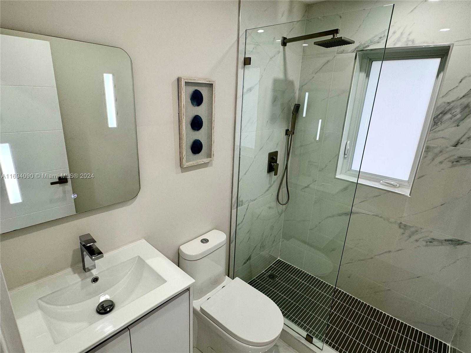 Small Image of 1012 TANGELO ISLE, Fort Lauderdale Number 26