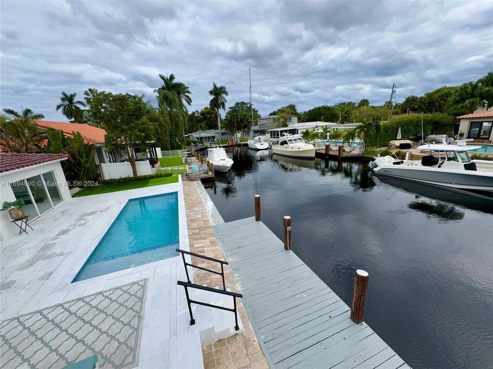 Small Image of 1012 TANGELO ISLE, Fort Lauderdale Number 45