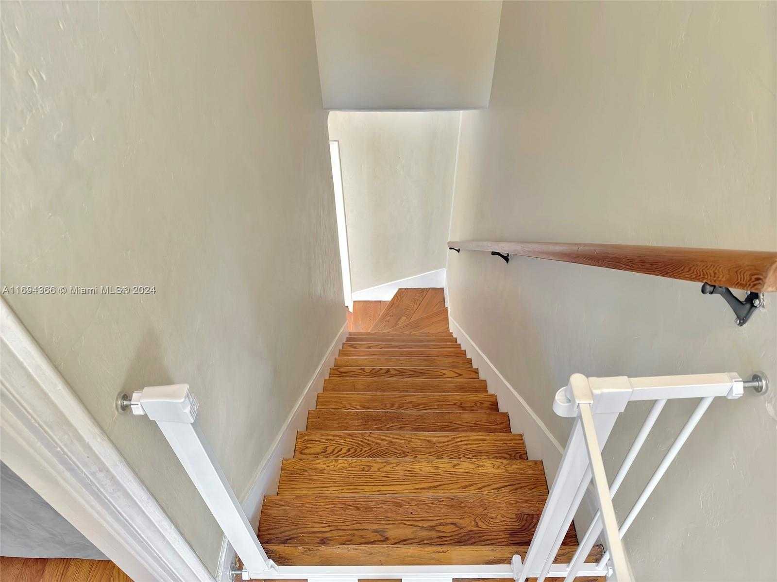 Small Image of 479 NORTH EAST 56TH ST, Miami Number 14