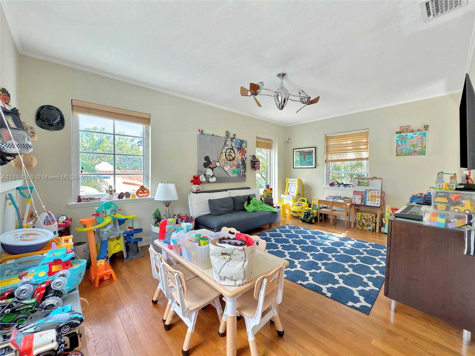 Small Image of 479 NORTH EAST 56TH ST, Miami Number 15