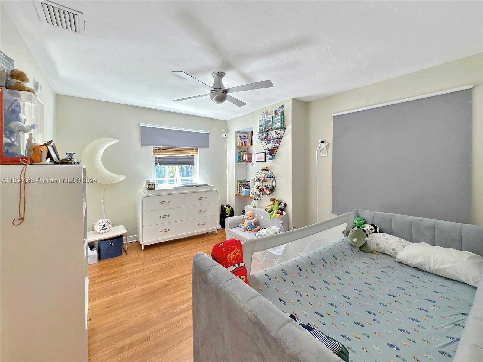 Small Image of 479 NORTH EAST 56TH ST, Miami Number 18