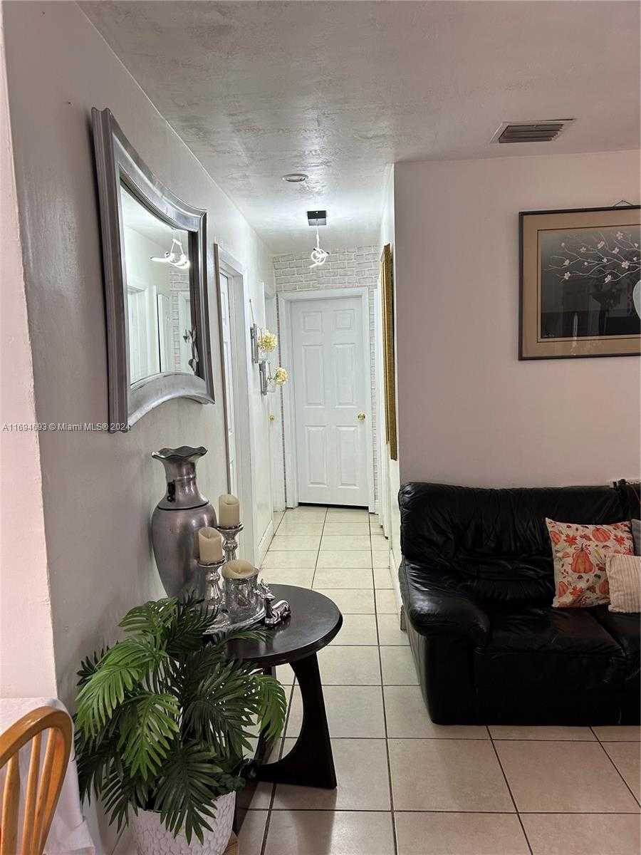 Small Image of 3303 NORTH WEST 181ST ST, Miami Gardens Number 13