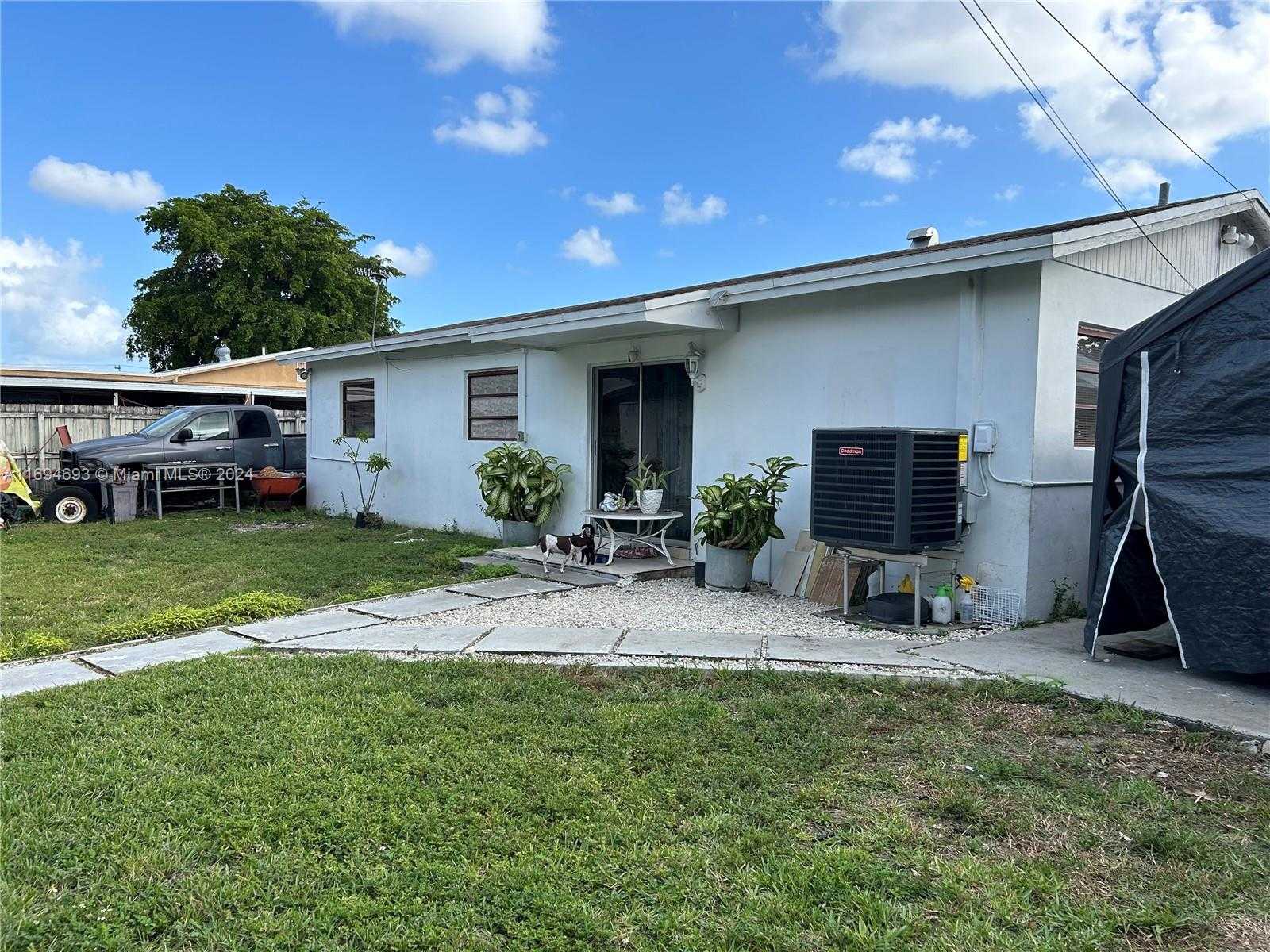 Small Image of 3303 NORTH WEST 181ST ST, Miami Gardens Number 17