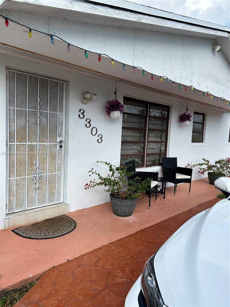 Small Image of 3303 NORTH WEST 181ST ST, Miami Gardens Number 3