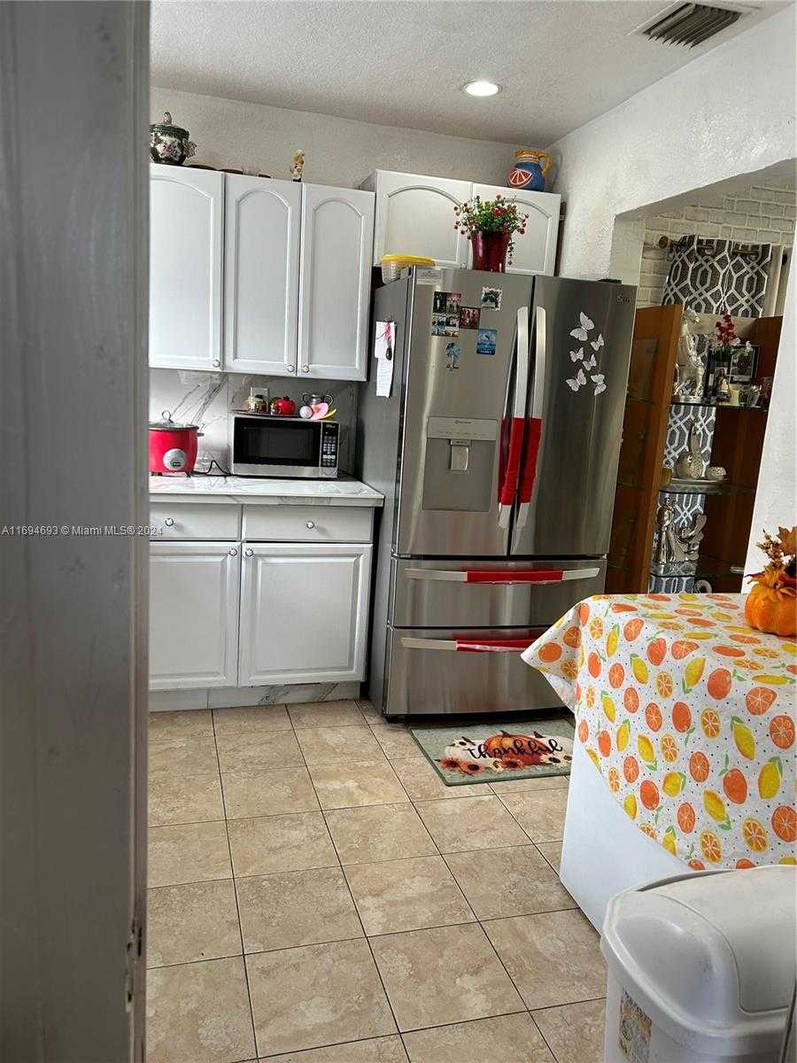 Small Image of 3303 NORTH WEST 181ST ST, Miami Gardens Number 8