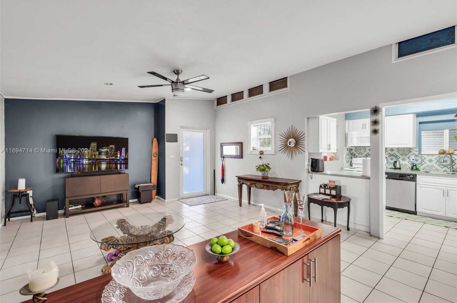 Small Image of 1565 NORTH EAST 139TH ST, North Miami Number 13