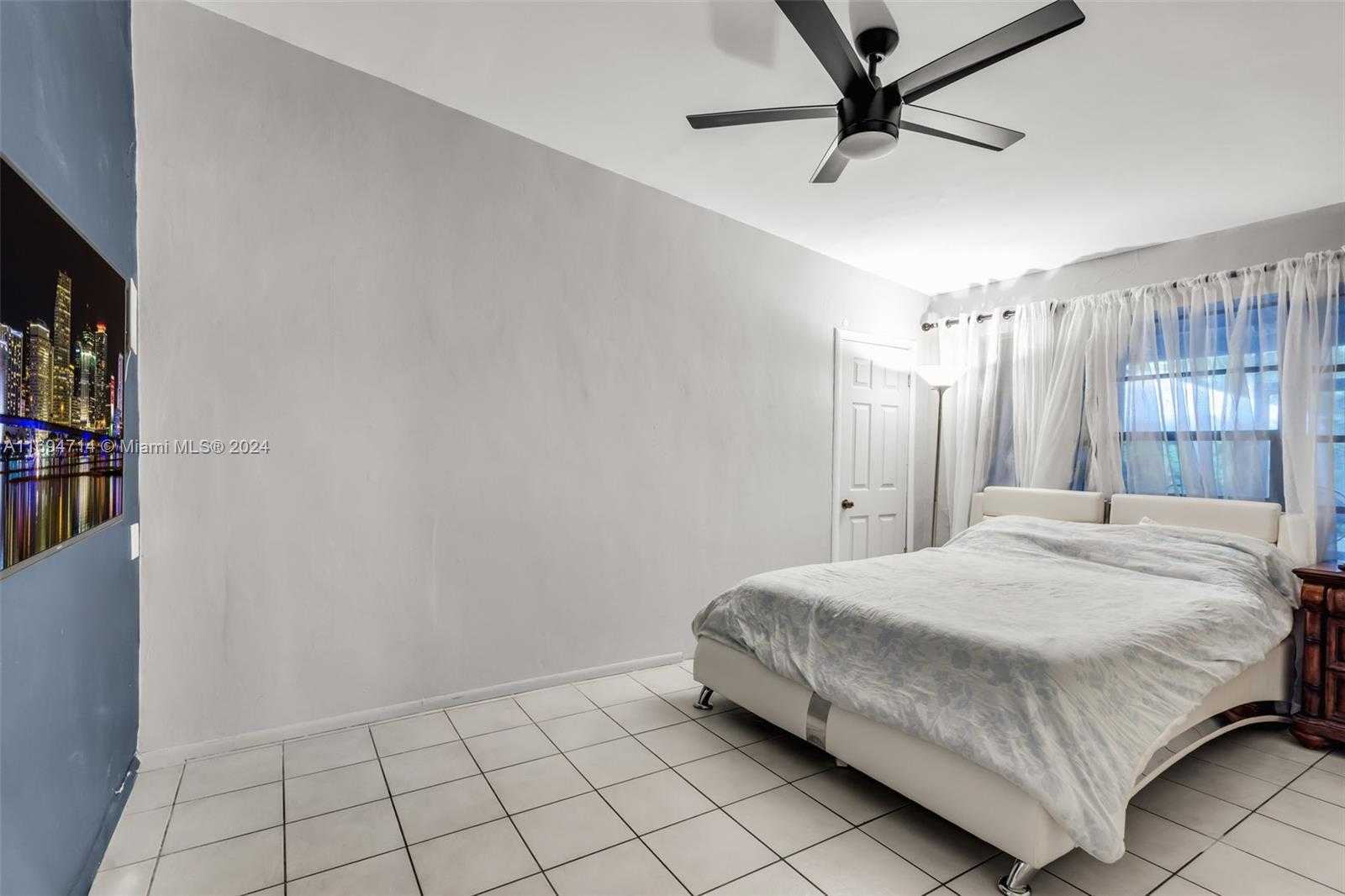Small Image of 1565 NORTH EAST 139TH ST, North Miami Number 19