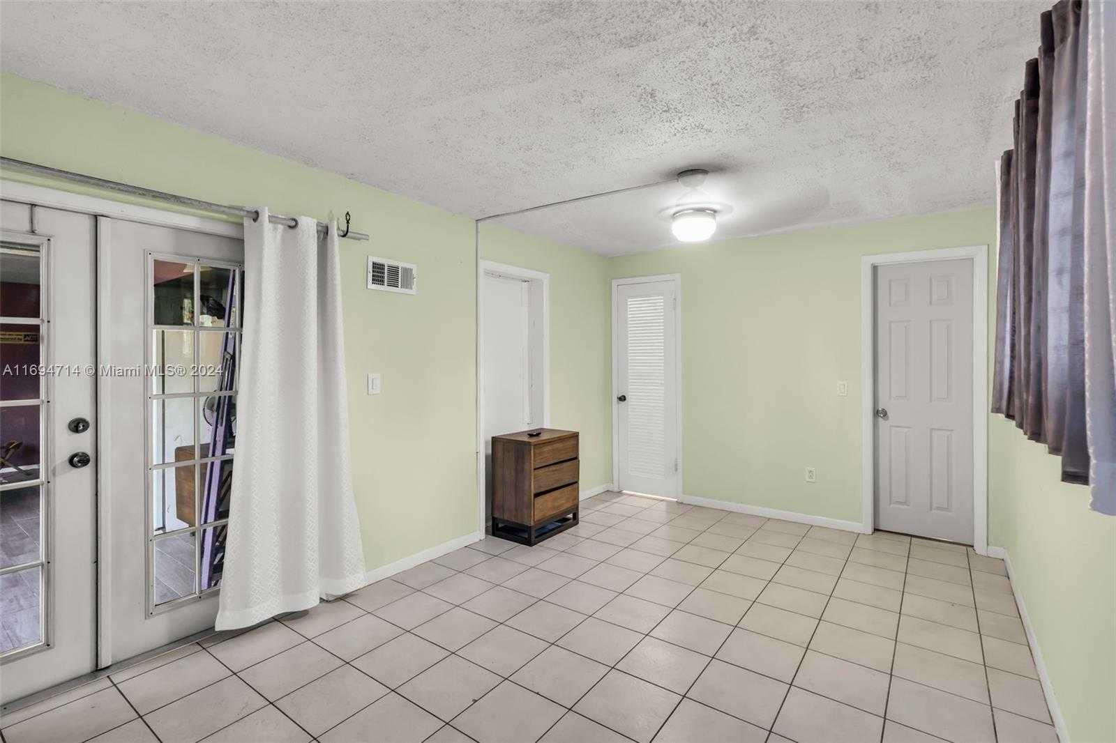 Small Image of 1565 NORTH EAST 139TH ST, North Miami Number 23