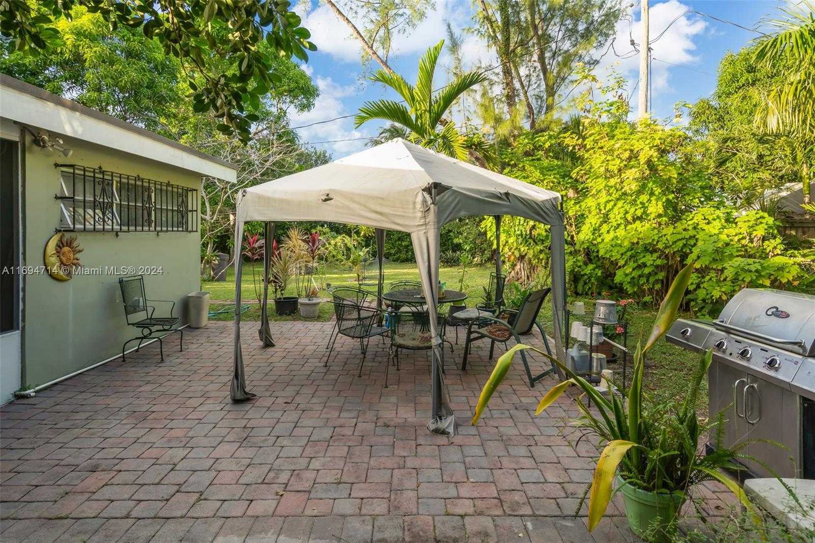 Small Image of 1565 NORTH EAST 139TH ST, North Miami Number 27