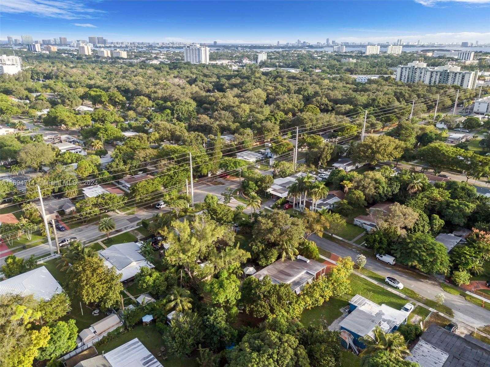 Small Image of 1565 NORTH EAST 139TH ST, North Miami Number 39