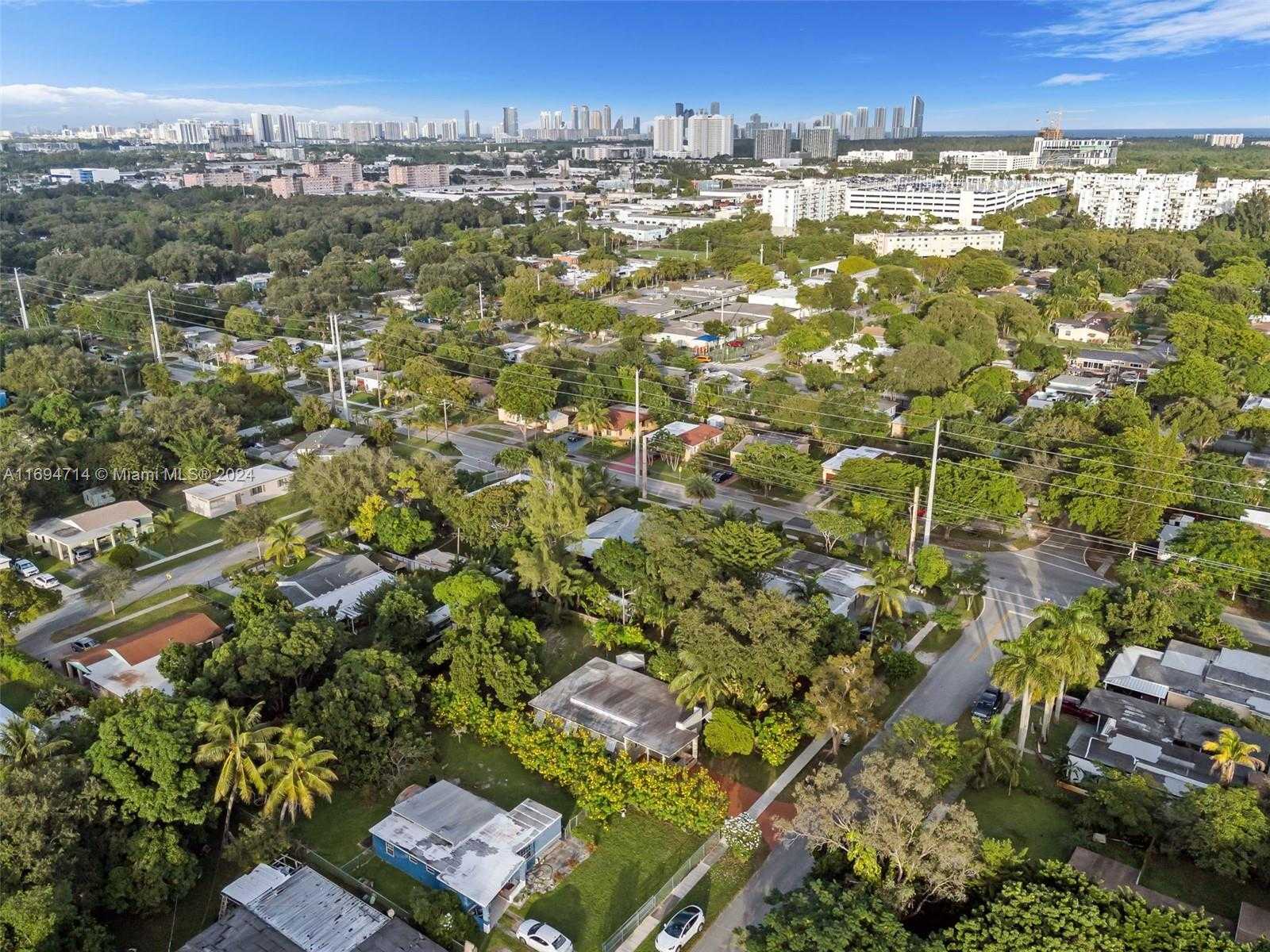 Small Image of 1565 NORTH EAST 139TH ST, North Miami Number 40